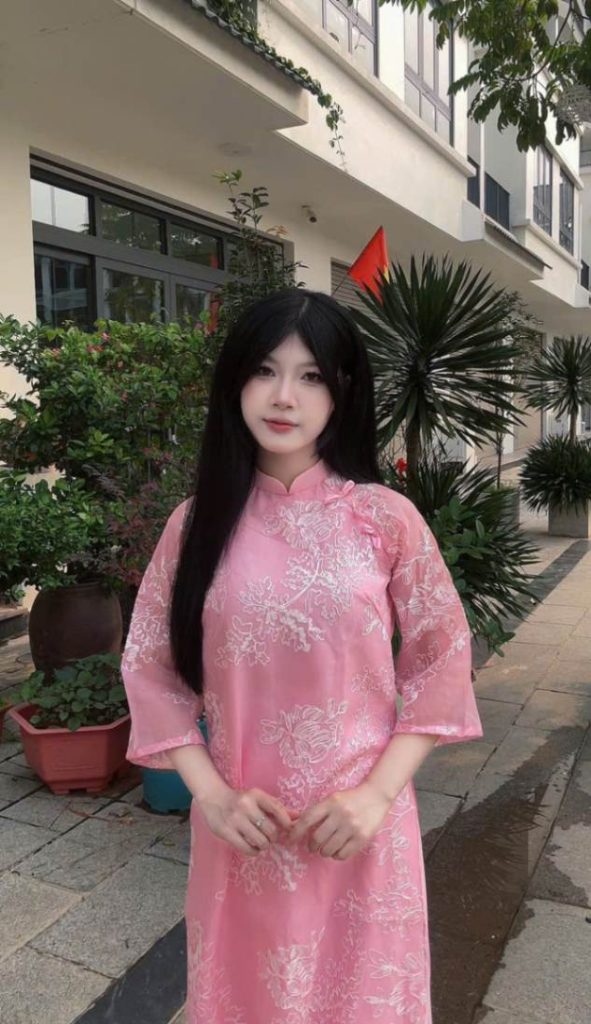 Áo dài xinh xắn