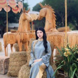 Áo dài lụa tằm